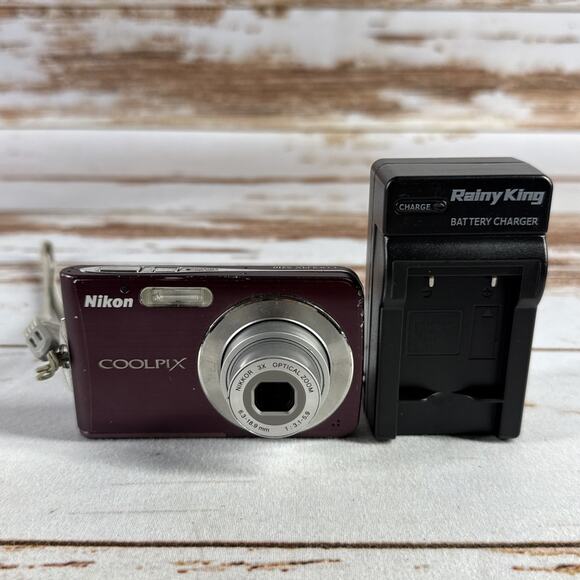 Nikon Coolpix S210 Plum 8.0MP Digital Camera W/Charger & Battery - Picture 1 of 6